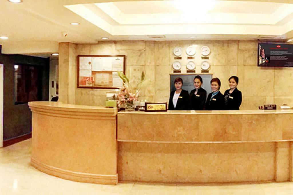 Cherry Blossoms Hotel Manila Kültér fotó