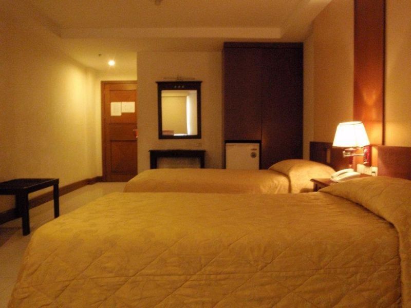 Cherry Blossoms Hotel Manila Kültér fotó