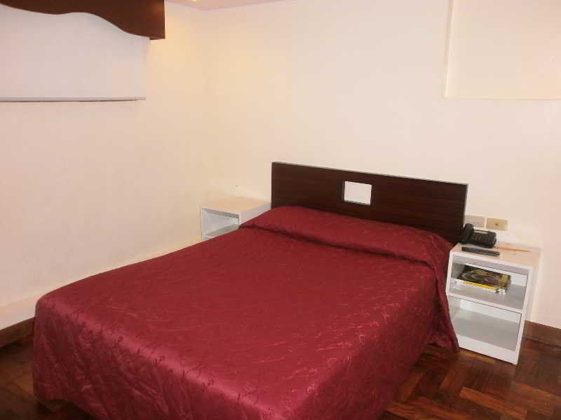 Cherry Blossoms Hotel Manila Kültér fotó