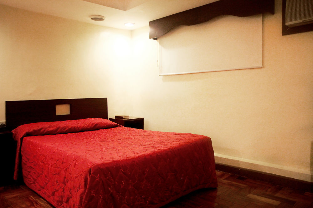 Cherry Blossoms Hotel Manila Kültér fotó