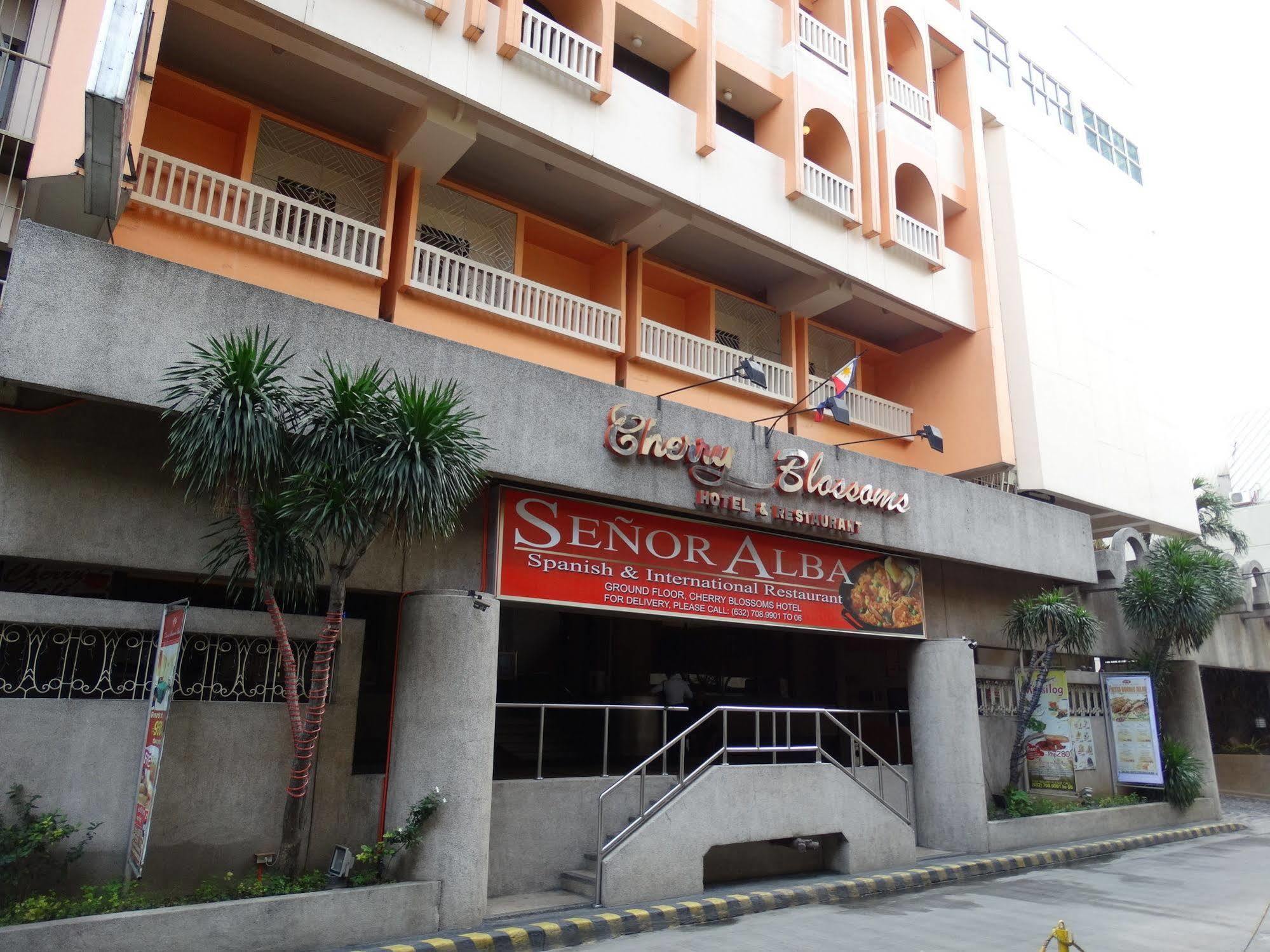 Cherry Blossoms Hotel Manila Kültér fotó