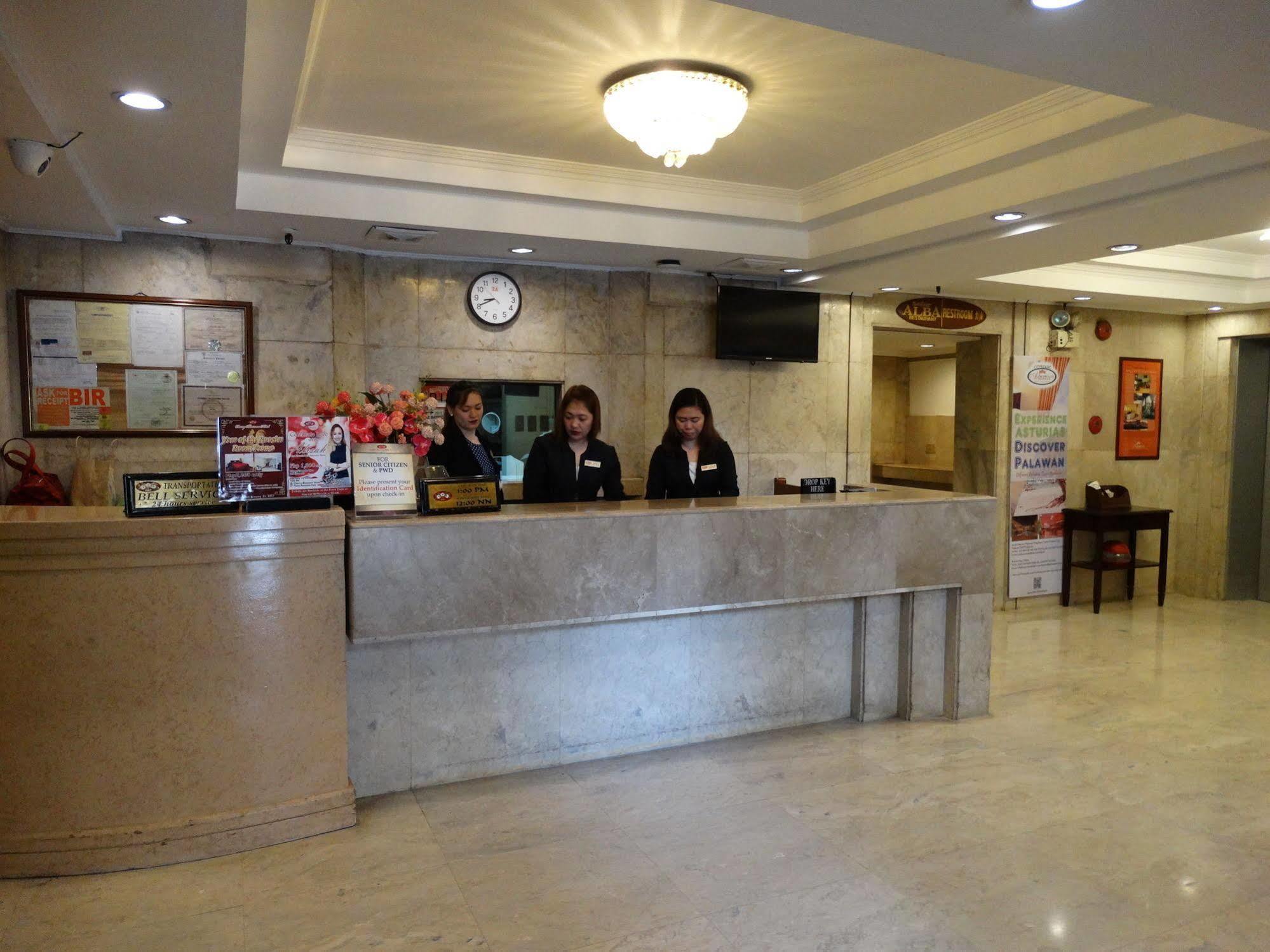 Cherry Blossoms Hotel Manila Kültér fotó